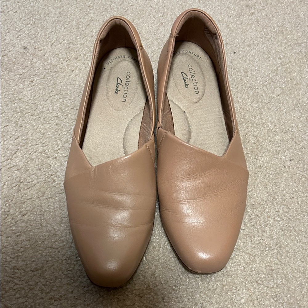 Clarks Women's Beige Flats